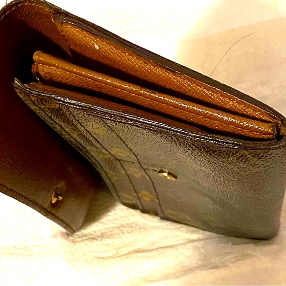 Louis Vuitton Monogram Portefeiulle Sarah
Long Bifold Wallet. 2007 France. - Picture 5 of 15